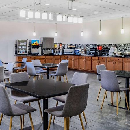 Wyndham Garden Kenosha Harborside Otel Dış mekan fotoğraf