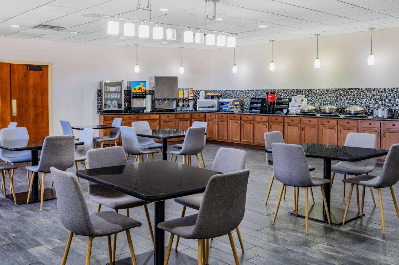 Wyndham Garden Kenosha Harborside Otel Dış mekan fotoğraf