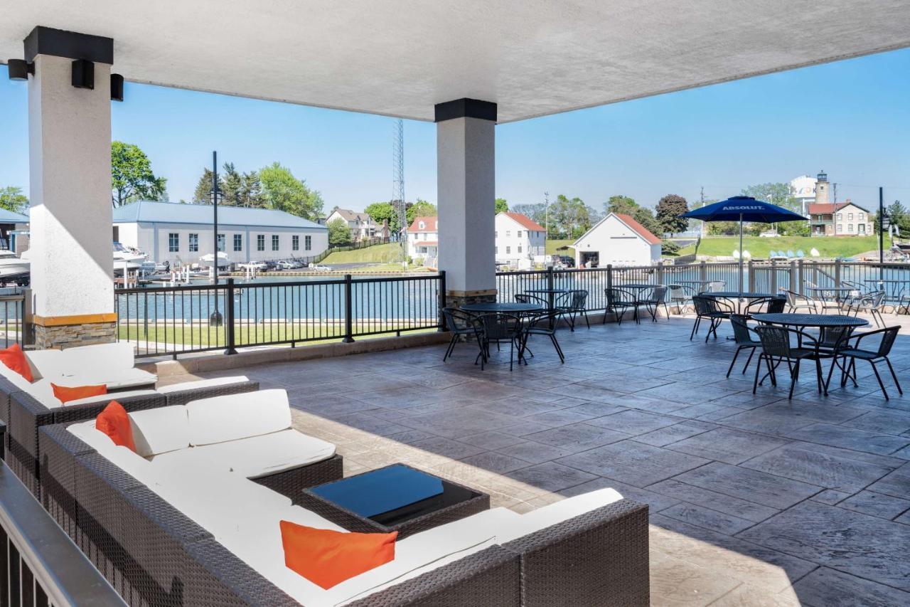 Wyndham Garden Kenosha Harborside Otel Dış mekan fotoğraf