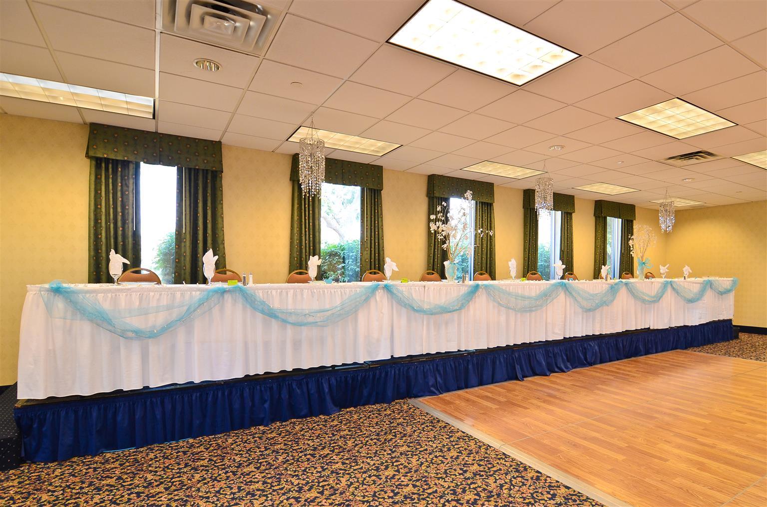 Wyndham Garden Kenosha Harborside Otel Restoran fotoğraf