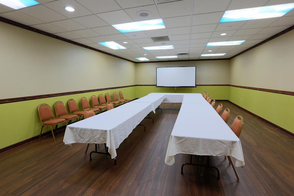 Wyndham Garden Kenosha Harborside Otel Dış mekan fotoğraf